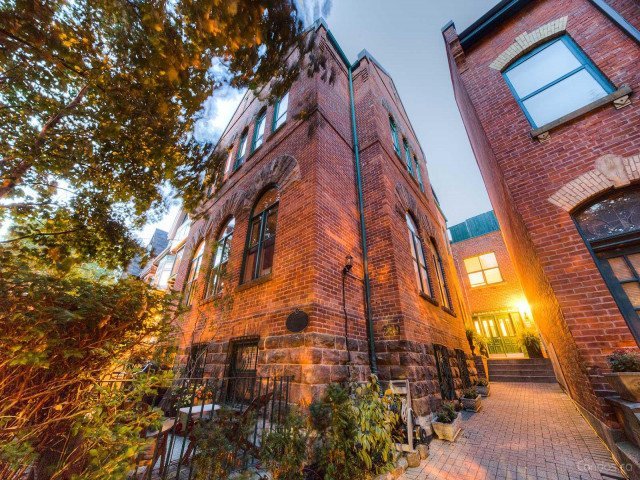 289 Sumach Lofts photo mobile #0