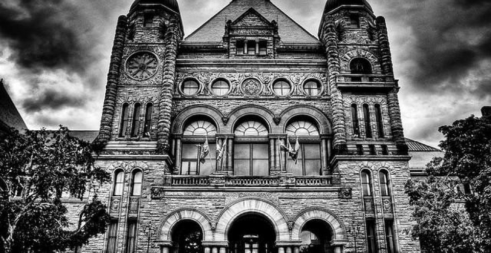 Toronto Loft Buyers Take Note: New Ontario Condo Act Passed